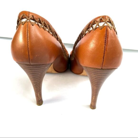 Johnston and Murphy leather lace up side heels. Sz 9 - Picture 4 of 9